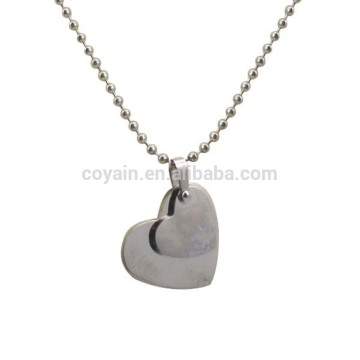 Collar en forma de corazón personalizado de acero inoxidable de 2 piezas